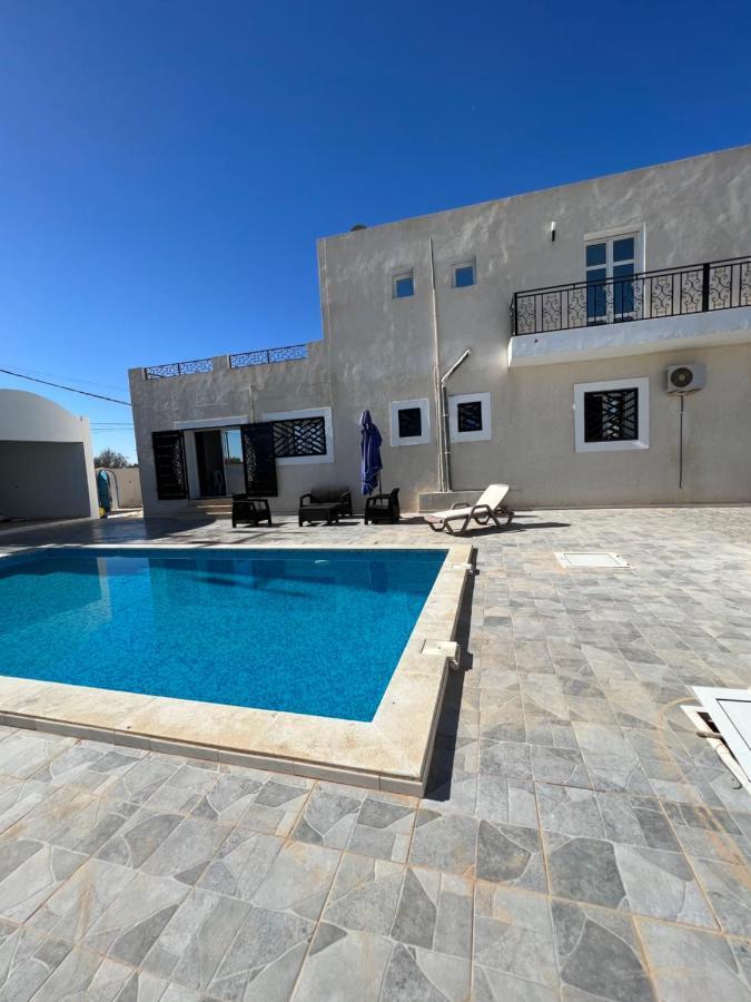 Magnifique Villa Avec Piscine Sur L'Ile De Djerba フーム・スーク エクステリア 写真